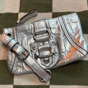 Juicy Couture wristlet 💛